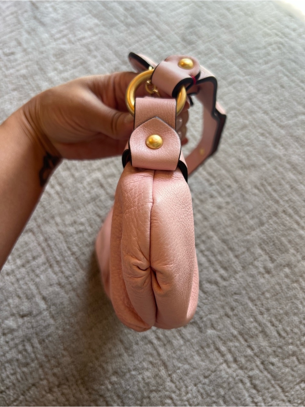 Juicy Couture Vintage Pink Leather Shoulder Bag with Charm - Picture 4 of 16